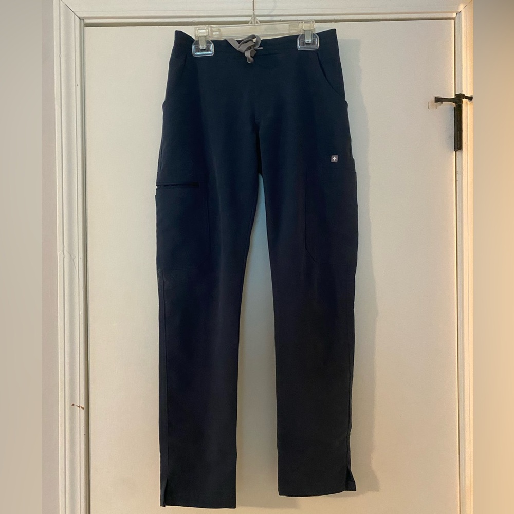 Figs yola skinny scrub